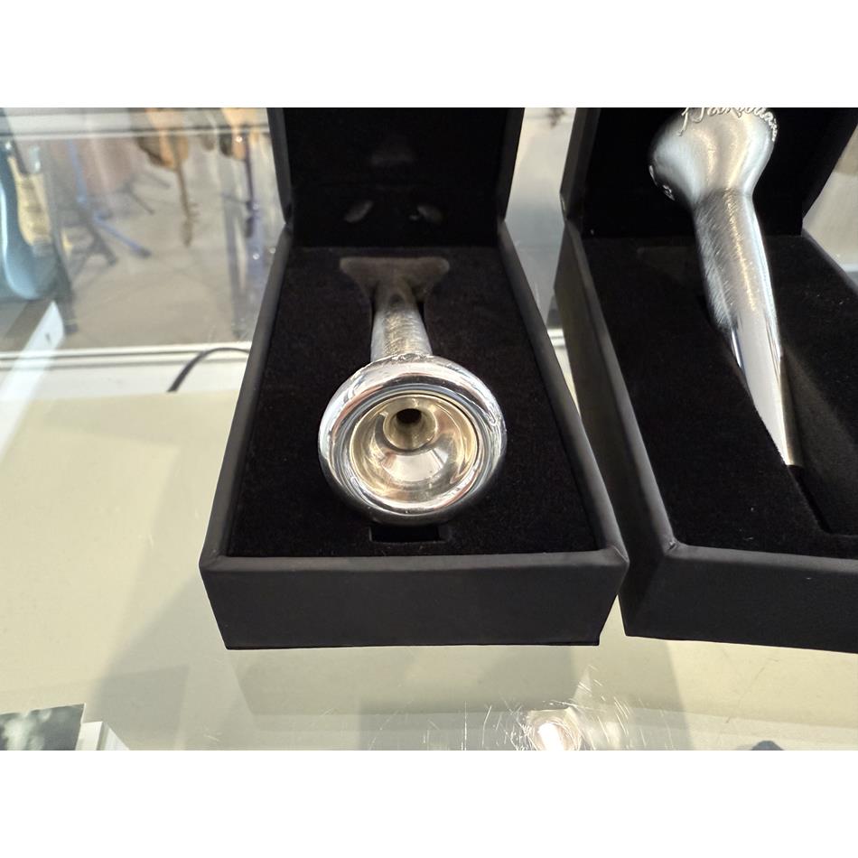 AR Resoanance Sergei Nakariakov Artist Models - obrazek 4