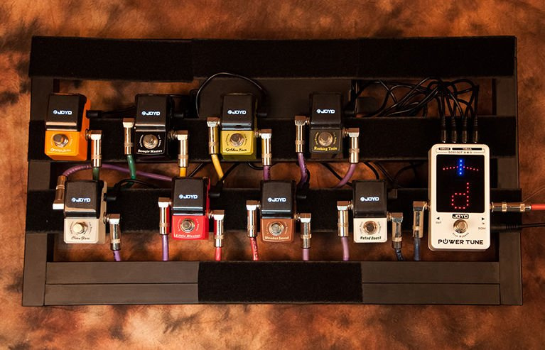 Joyo JF-18 R Power Tune - tuner z funkcją zasilacza - obrazek 6
