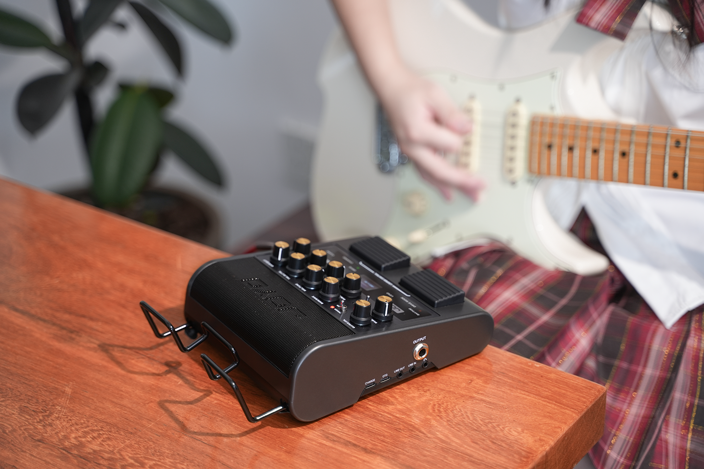 Joyo Jam Buddy II - wzmacniacz gitarowy z multiefektem - obrazek 2