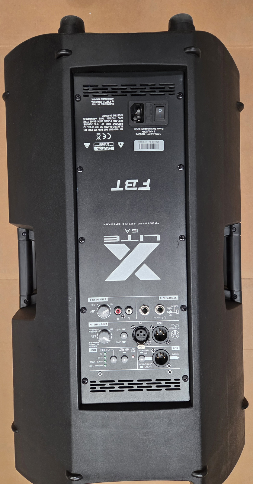 FBT X-Lite 115A - dwudrożna kolumna aktywna - powystawowa - obrazek 3