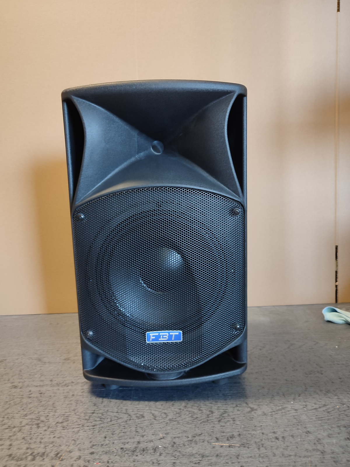 FBT ProMaxX 10 A - kolumna aktywna 600 + 300 Watt - Powystawowa - obrazek 4